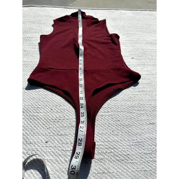 Lulu Womans Small Bodysuit Burgundy Powerhouses V Neck Sleeveless Pull On Modern - Picture 7 of 7